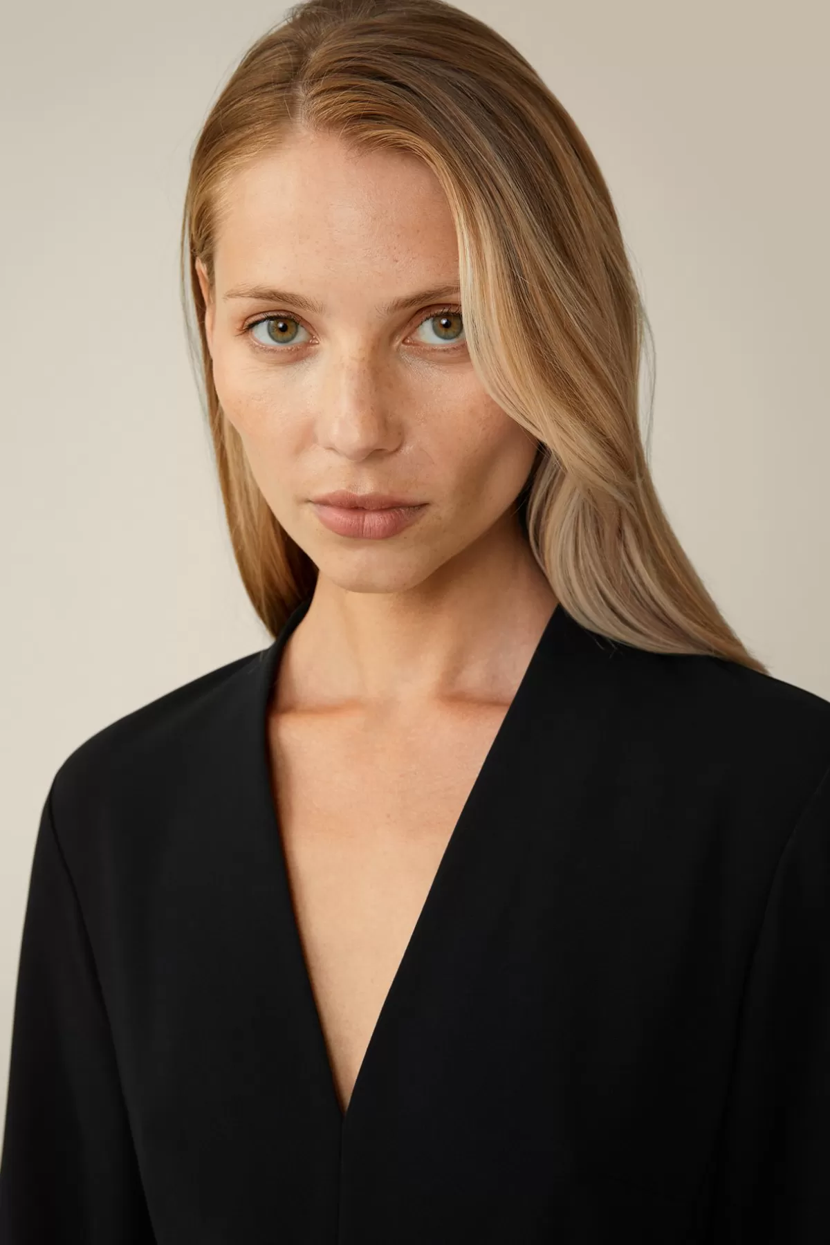 Store Crepe-Etui-Kleid In Damen Kleider & Overalls