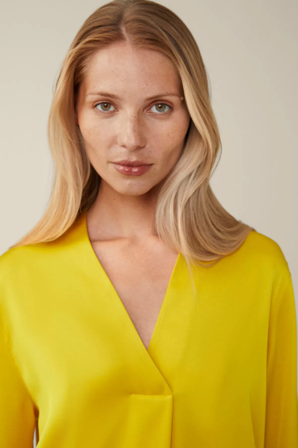 Store Crepe-Langarm-Bluse In Damen Blusen & Tops