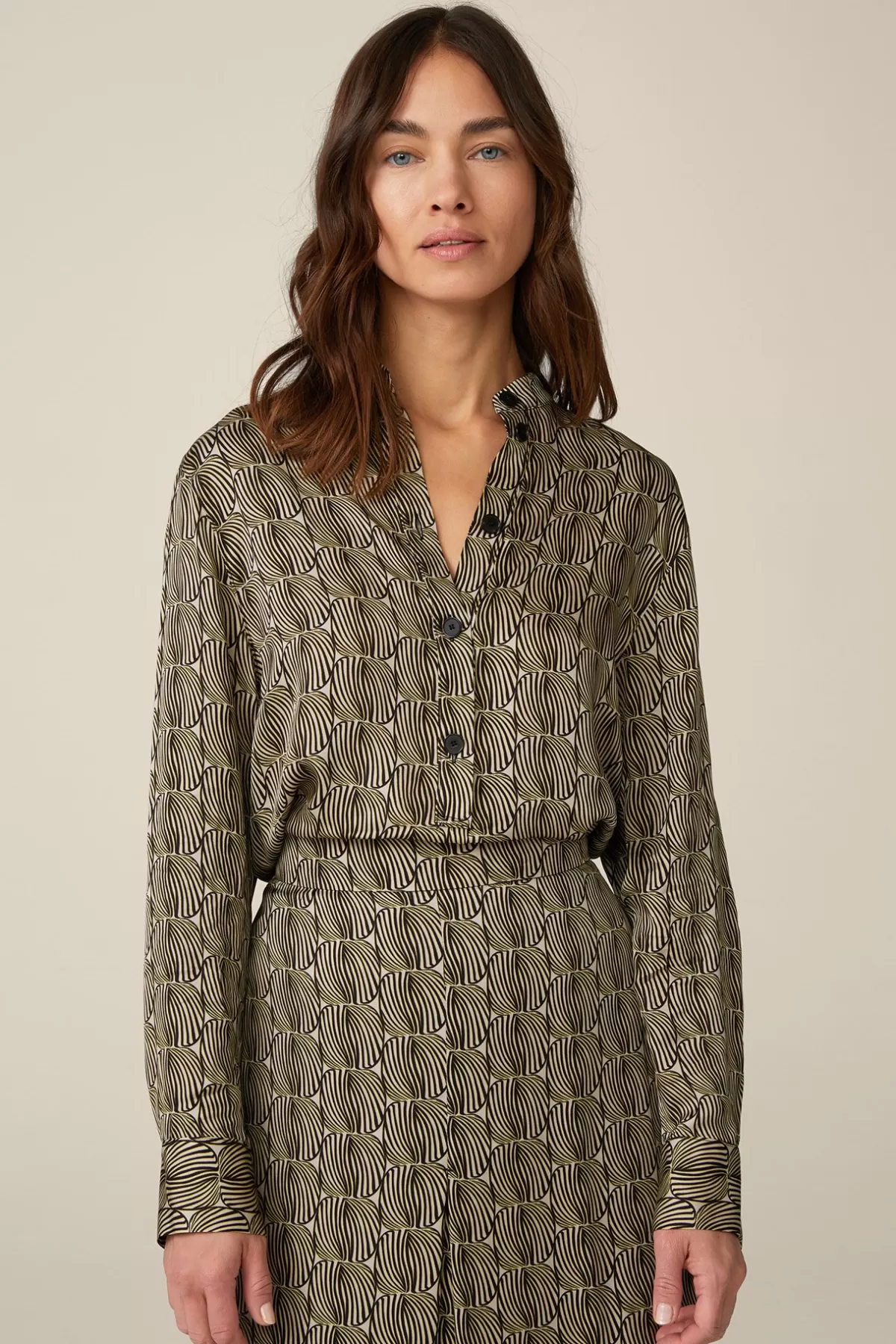 Flash Sale Print-Hemdbluse Aus Viskose In Schwarz-Beige Gemustert Damen Blusen & Tops