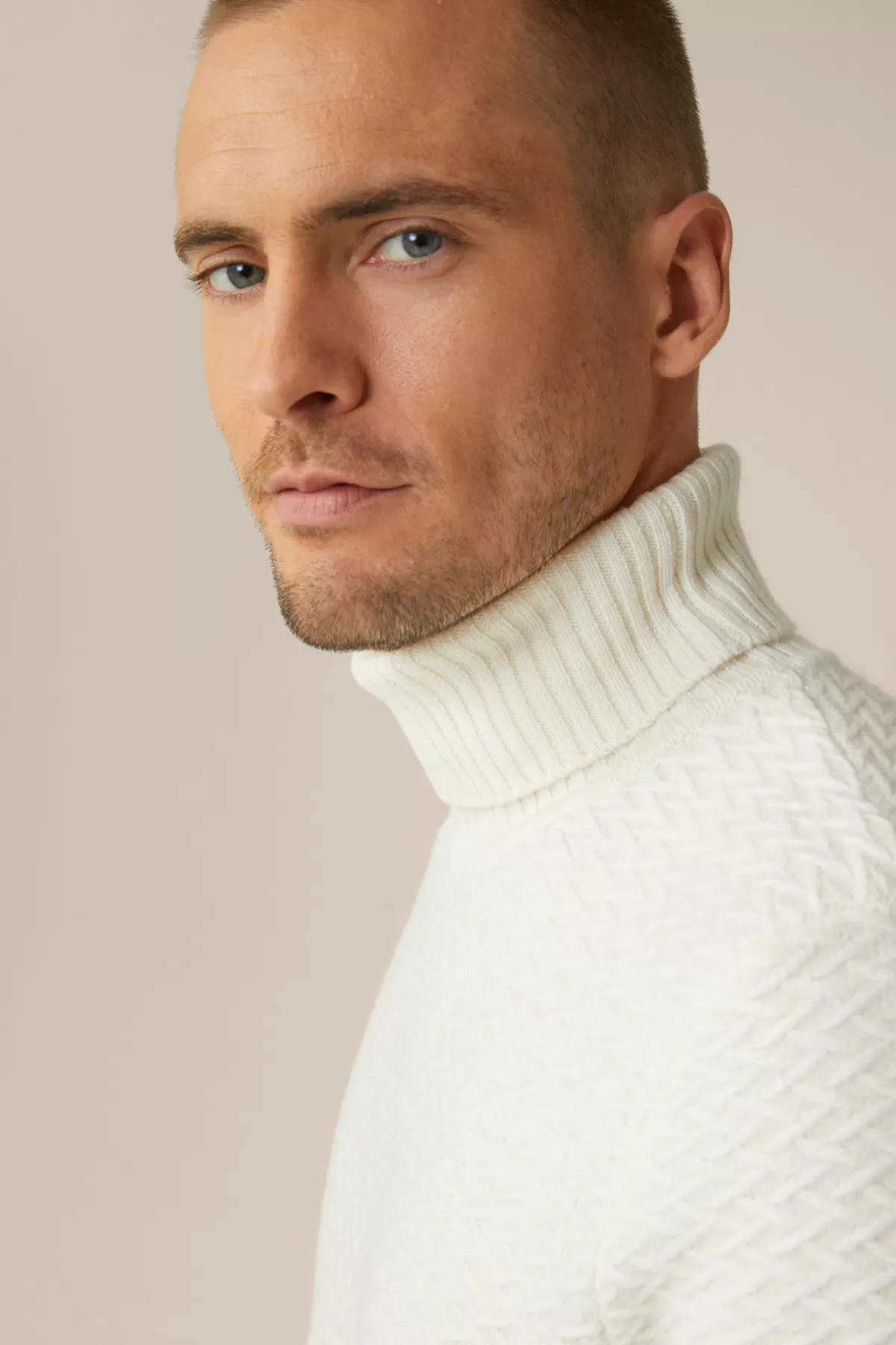 Fashion Schurwoll-Rollkragen-Pullover Amilo Mit Cashmere In Strukturiert Herren Strick