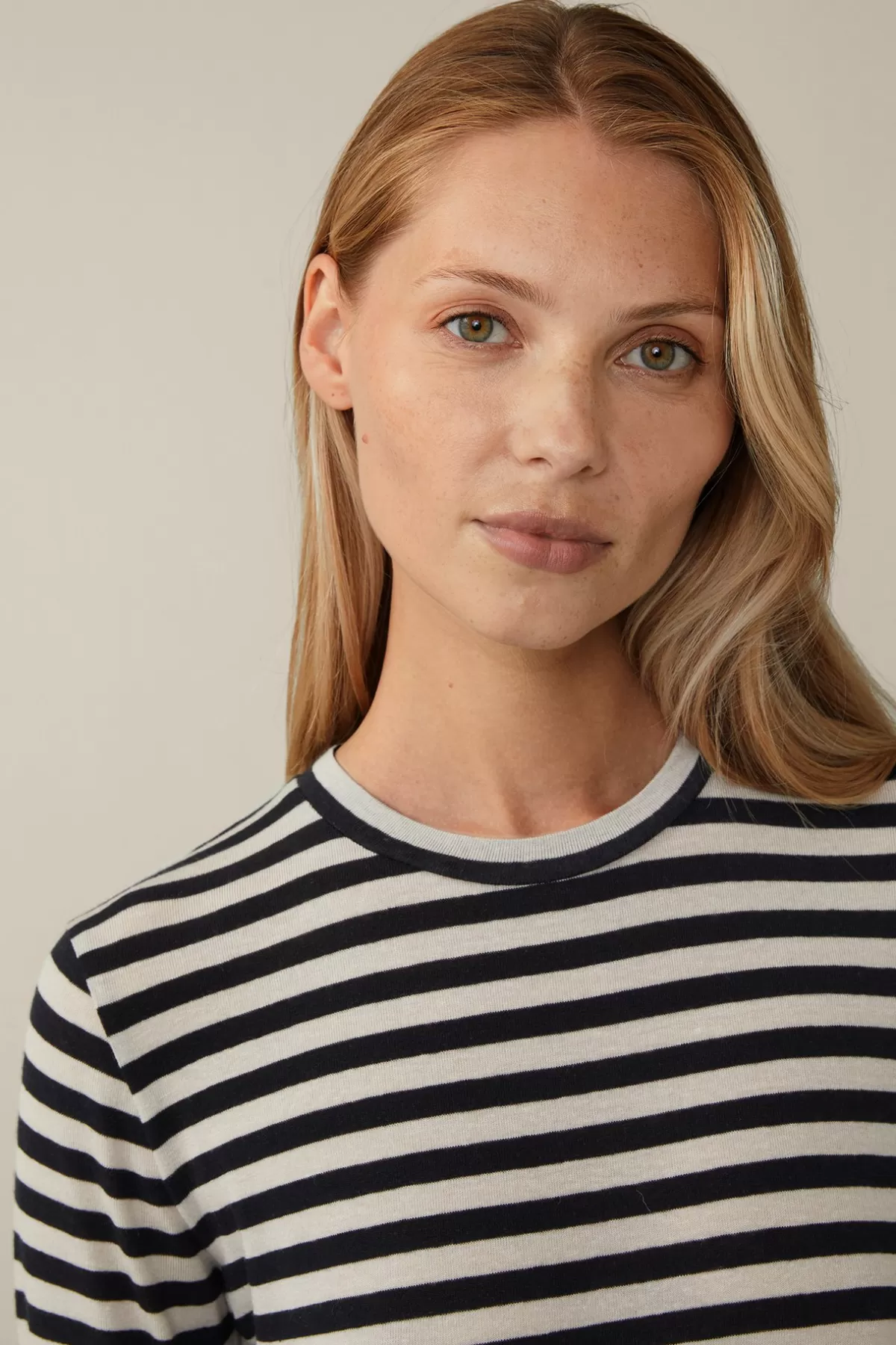 Hot Tencel-Wollstretch-Rundhals-Shirt In Damen T-Shirts & Sweats