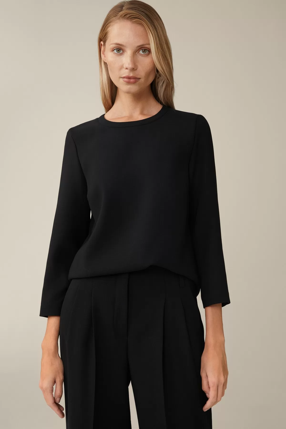 Hot Wollcrepe-Bluse In Damen Blusen & Tops