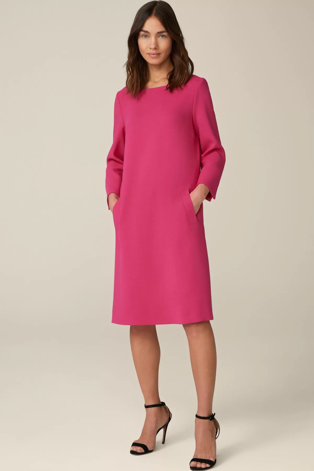 Shop Wollcrepe-Kleid In Damen Kleider & Overalls